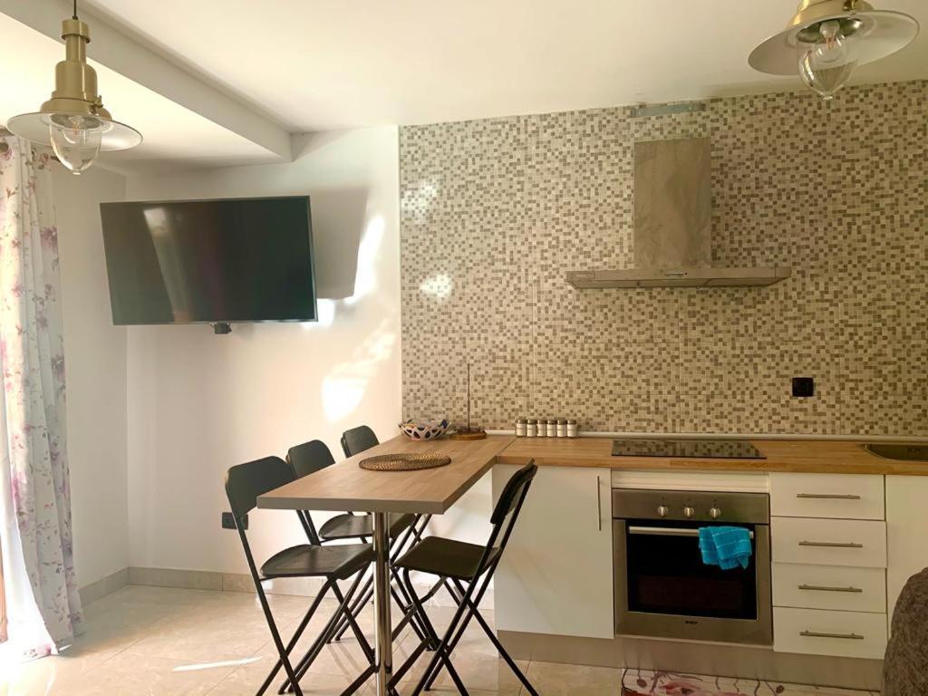 Duplex-Bungalow In Playa De Las Americas,3 Minutes Near The Best Beaches In Tenerife Exterior photo